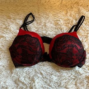 Victorias Secret Very Sexy Plunge Plongeant Red Black Lace Bra Christmas Bra 36B
